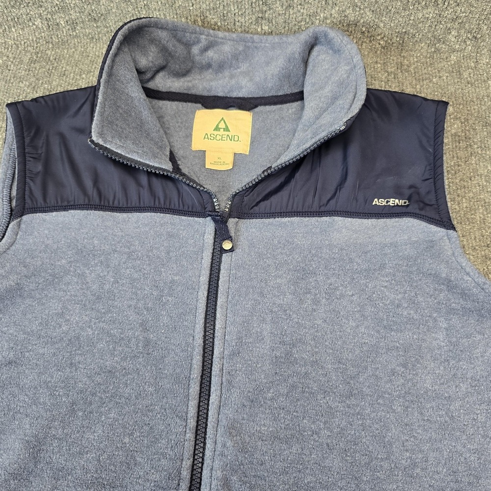 Ascend Vest Mens XL Blue Fleece Full Zip Quilted Yoke Outdoor Pockets Hiking